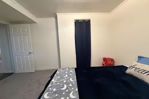 8906 NE Hancock St, Portland, OR 97220 - Photo 35