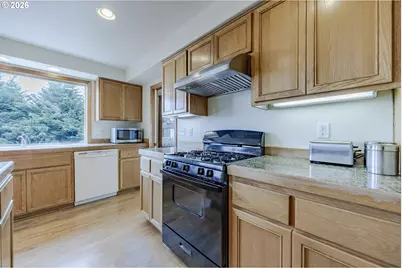 3362 Bentley Ave, Eugene, OR 97405 - Photo 11