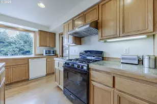 3362 Bentley Ave, Eugene, OR 97405 - Photo 11