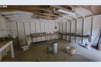 1097 Lees Creek Rd, Myrtle Creek, OR 97457 - Photo 5