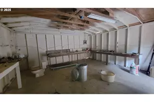 1097 Lees Crk Rd, Myrtle Creek, OR 97457 - Photo 5