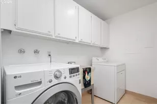 448 N Hayden Bay Dr, Portland, OR 97217 - Photo 23