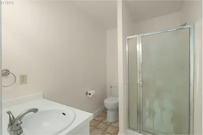 2417 SW Nebraska St #4, Portland, OR 97239 - Photo 13