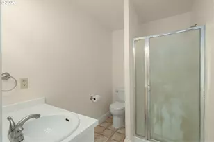 2417 SW Nebraska St, Portland, OR 97239 - Photo 13