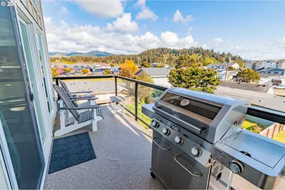 920 SW 48th St, Lincoln City, OR 97367 - Photo 17