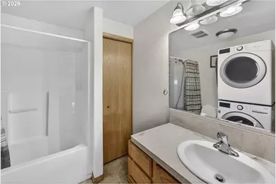1150 Hemlock St #B8, Florence, OR 97439 - Photo 17