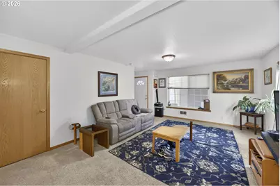 1150 Hemlock St #B8, Florence, OR 97439 - Photo 7