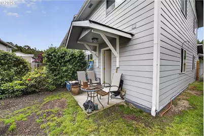 1150 Hemlock St #B8, Florence, OR 97439 - Photo 21