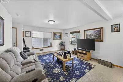1150 Hemlock St #B8, Florence, OR 97439 - Photo 3