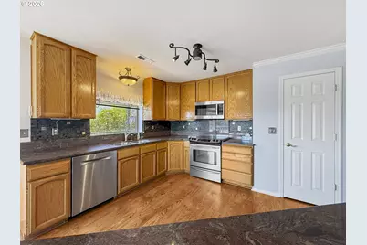 815 Crestwood Pl, Brookings, OR 97415 - Photo 11