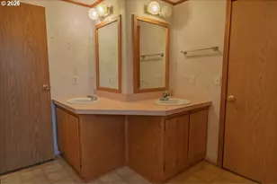 2410 Lancaster Dr, Salem, OR 97317 - Photo 17