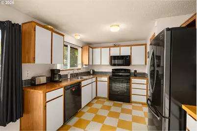 1166 SE Fir Grove Loop, Hillsboro, OR 97123 - Photo 11