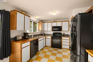1166 SE Fir Grove Loop, Hillsboro, OR 97123 - Photo 11