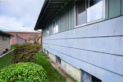 1704 10th Ave, Longview, WA 98632 - Photo 39