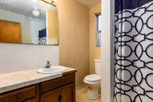 1704 10th Ave, Longview, WA 98632 - Photo 17