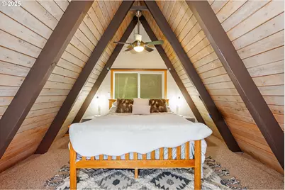 10252 Lakeview Dr, Birkenfeld, OR 97016 - Photo 19