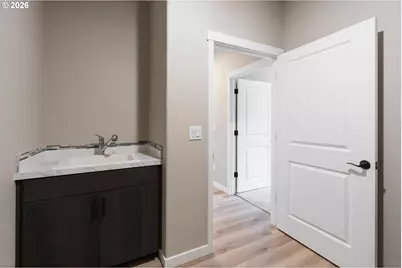 10712 NW 14th Pl, Vancouver, WA 98685 - Photo 33