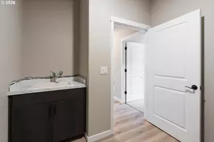 10712 NW 14th Pl, Vancouver, WA 98685 - Photo 33