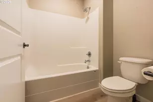 10712 NW 14th Pl, Vancouver, WA 98685 - Photo 25