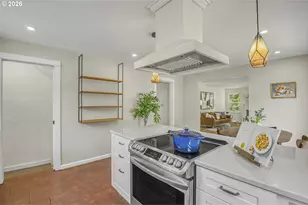 8906 NE Beech St, Portland, OR 97220 - Photo 13
