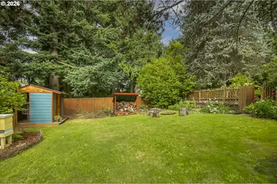 8906 NE Beech St, Portland, OR 97220 - Photo 39