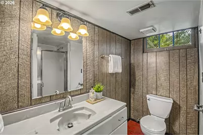 8906 NE Beech St, Portland, OR 97220 - Photo 25