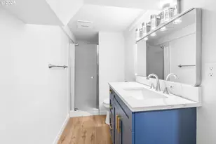 142 NE 128th Ave, Portland, OR 97230 - Photo 39