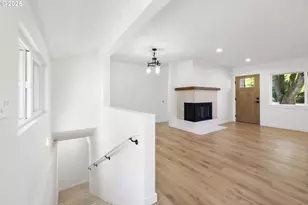 142 NE 128th Ave, Portland, OR 97230 - Photo 33