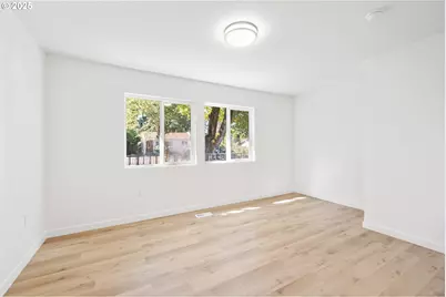 142 NE 128th Ave, Portland, OR 97230 - Photo 27