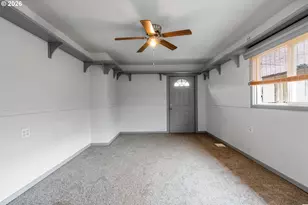 12020 NE Thompson St, Portland, OR 97220 - Photo 21