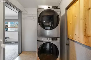12020 NE Thompson St, Portland, OR 97220 - Photo 19