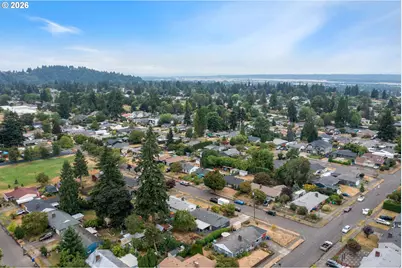 12020 NE Thompson St, Portland, OR 97220 - Photo 39