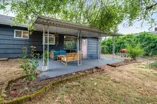 12020 NE Thompson St, Portland, OR 97220 - Photo 29