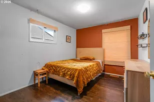 12020 NE Thompson St, Portland, OR 97220 - Photo 17