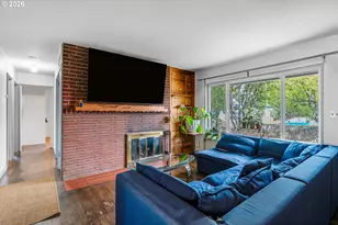 12020 NE Thompson St, Portland, OR 97220 - Photo 5