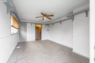 12020 NE Thompson St, Portland, OR 97220 - Photo 23