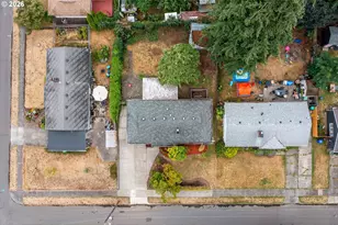 12020 NE Thompson St, Portland, OR 97220 - Photo 37