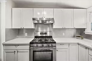 5916 SE Knapp St, Portland, OR 97206 - Photo 9