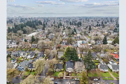 2715 NE 38th Ave, Portland, OR 97212 - Photo 5