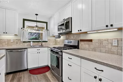705 NE 18th Ct, Gresham, OR 97030 - Photo 17