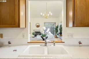 438 SE 71st Pl, Hillsboro, OR 97123 - Photo 9