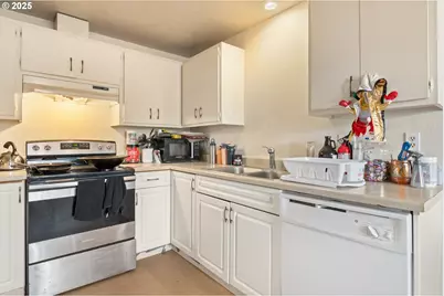 3577 Concord St, Eugene, OR 97402 - Photo 25