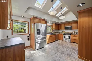3000 Gilham Rd, Eugene, OR 97408 - Photo 11