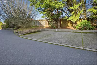 13262 SW Commonwealth Ln, Beaverton, OR 97005 - Photo 33