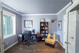 993 Tyson Ln, Eugene, OR 97404 - Photo 5
