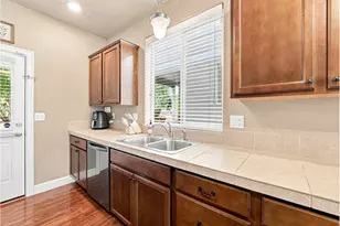 37927 Cascadia Village Dr, Sandy, OR 97055 - Photo 11