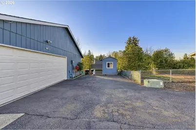 6811 SW 170th Ave, Beaverton, OR 97007 - Photo 5