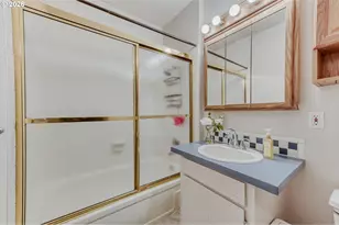 6811 SW 170th Ave, Beaverton, OR 97007 - Photo 21