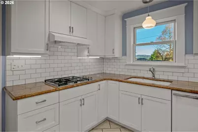 8409 SW Capitol Hwy, Portland, OR 97219 - Photo 13