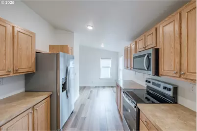 2110 NE Willamette Ave, Albany, OR 97321 - Photo 15